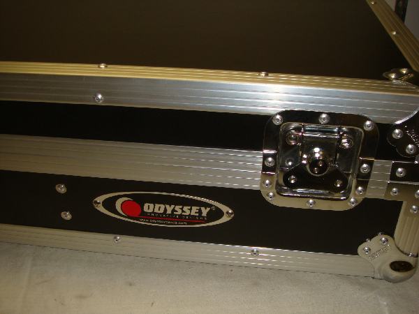 ODYSSEY FZ12CDJW DUAL CDJ CD PLAYER/MIXER DJ COFFIN CASE  